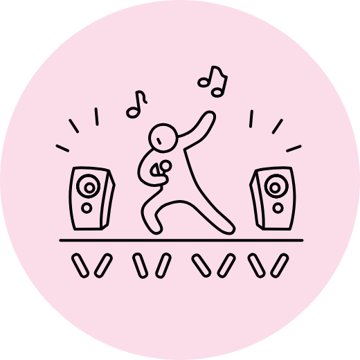 チャレンジをチャンスに変える!定期的に行われるライブステージ